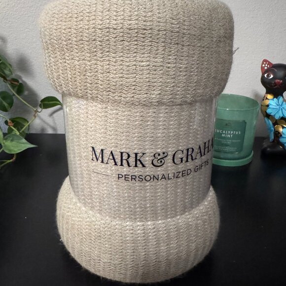 Mark & Graham Luxury Knit Throw Blanket NWT - Picture 1 of 1